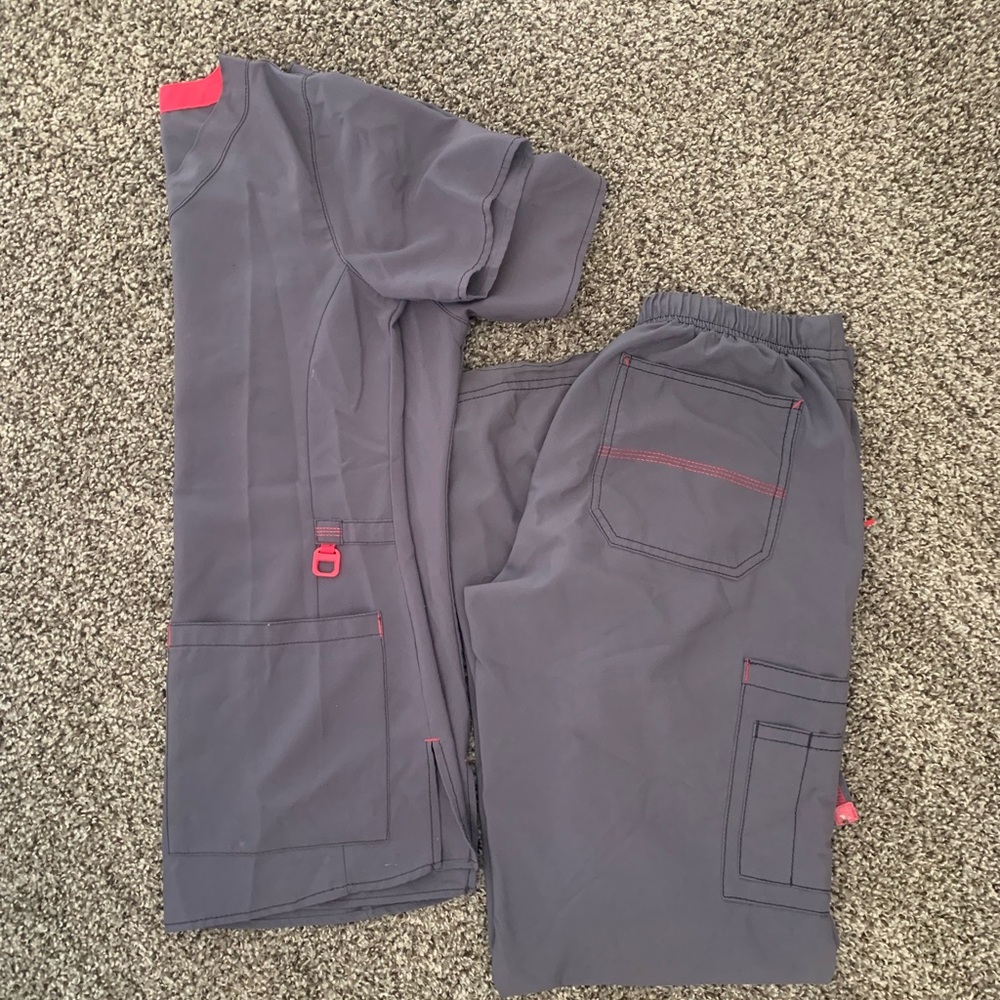 Women’s Grey Carhartt Scrub Set